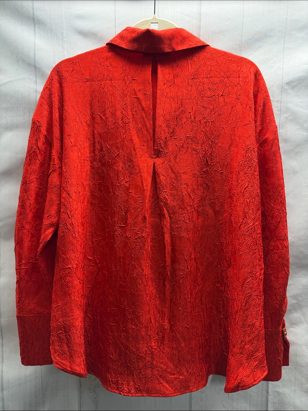 House of Harlow 1960 Vibrant Red Crinkle Textured Long Sleeve Button Down Shirt - Picture 4 of 7